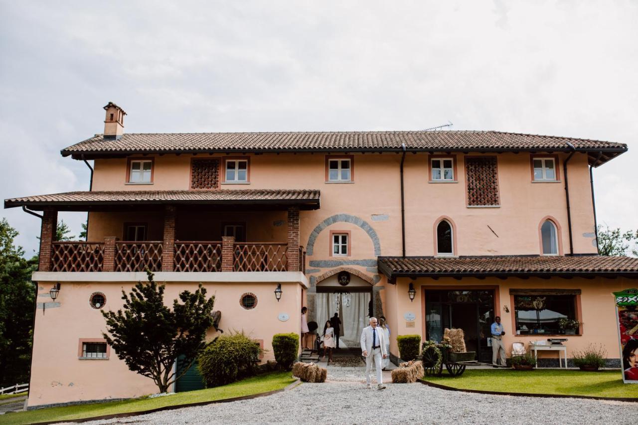 Tenuta Montezeglio Country Family House Invorio Inferiore Luaran gambar